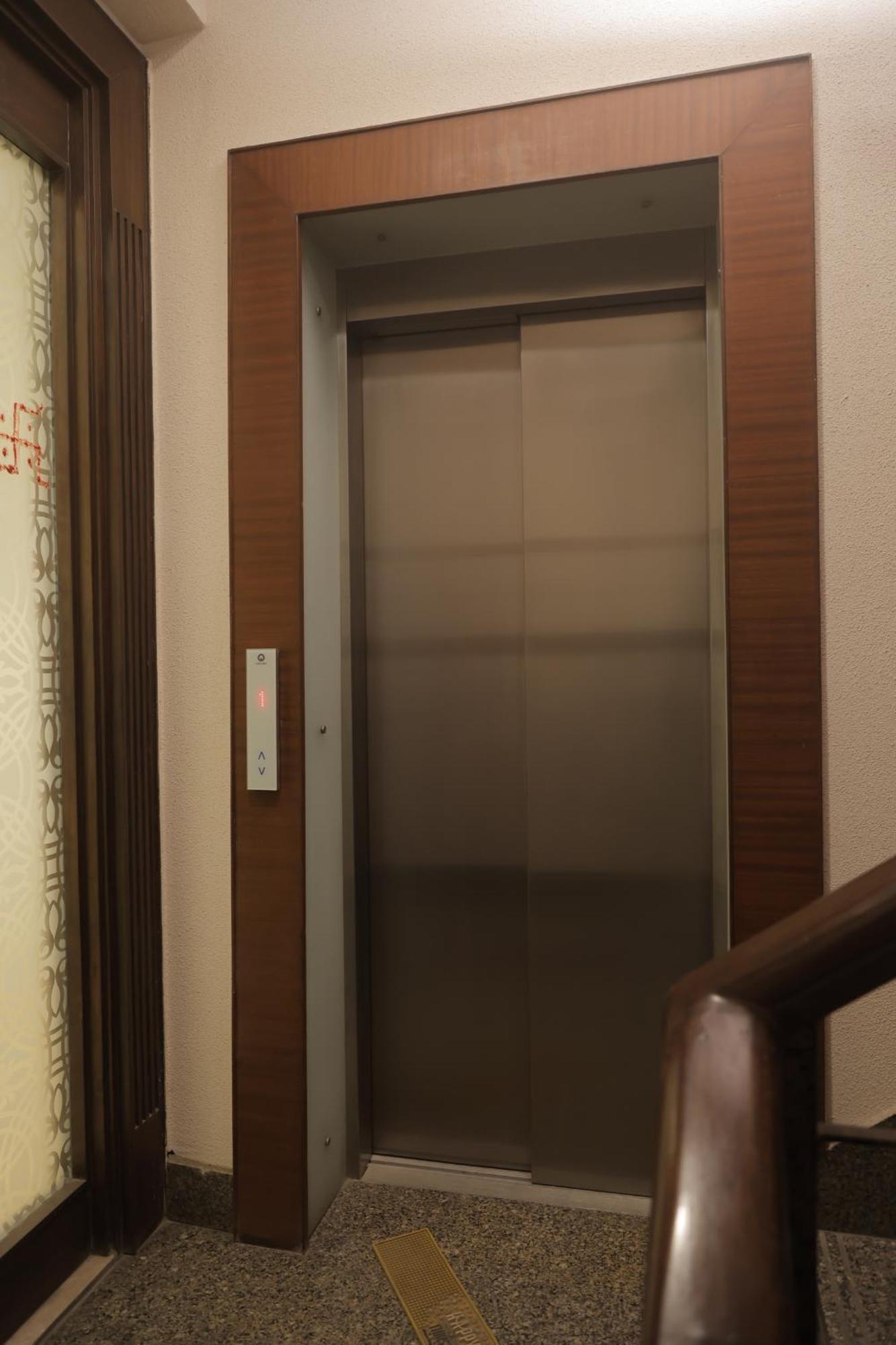 Bed and Breakfast Under My Roof Superio Nueva Delhi Exterior foto