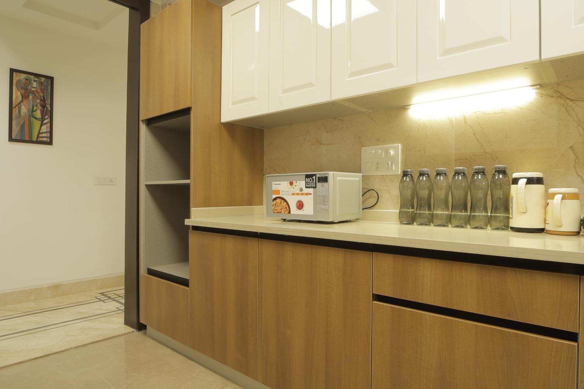 Bed and Breakfast Under My Roof Superio Nueva Delhi Exterior foto