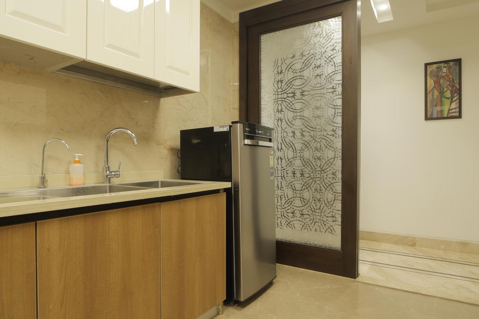 Bed and Breakfast Under My Roof Superio Nueva Delhi Exterior foto