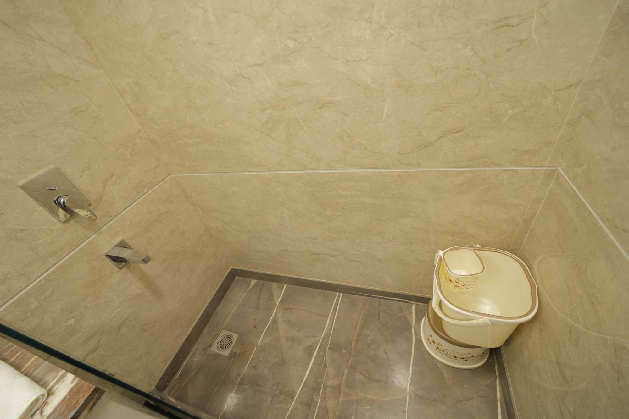 Bed and Breakfast Under My Roof Superio Nueva Delhi Exterior foto