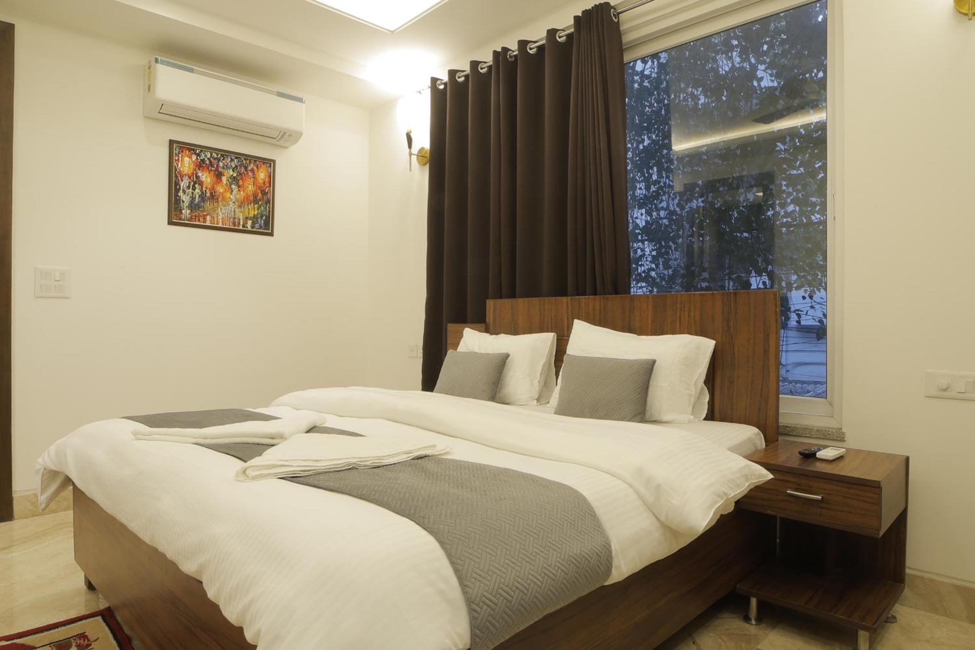 Bed and Breakfast Under My Roof Superio Nueva Delhi Exterior foto