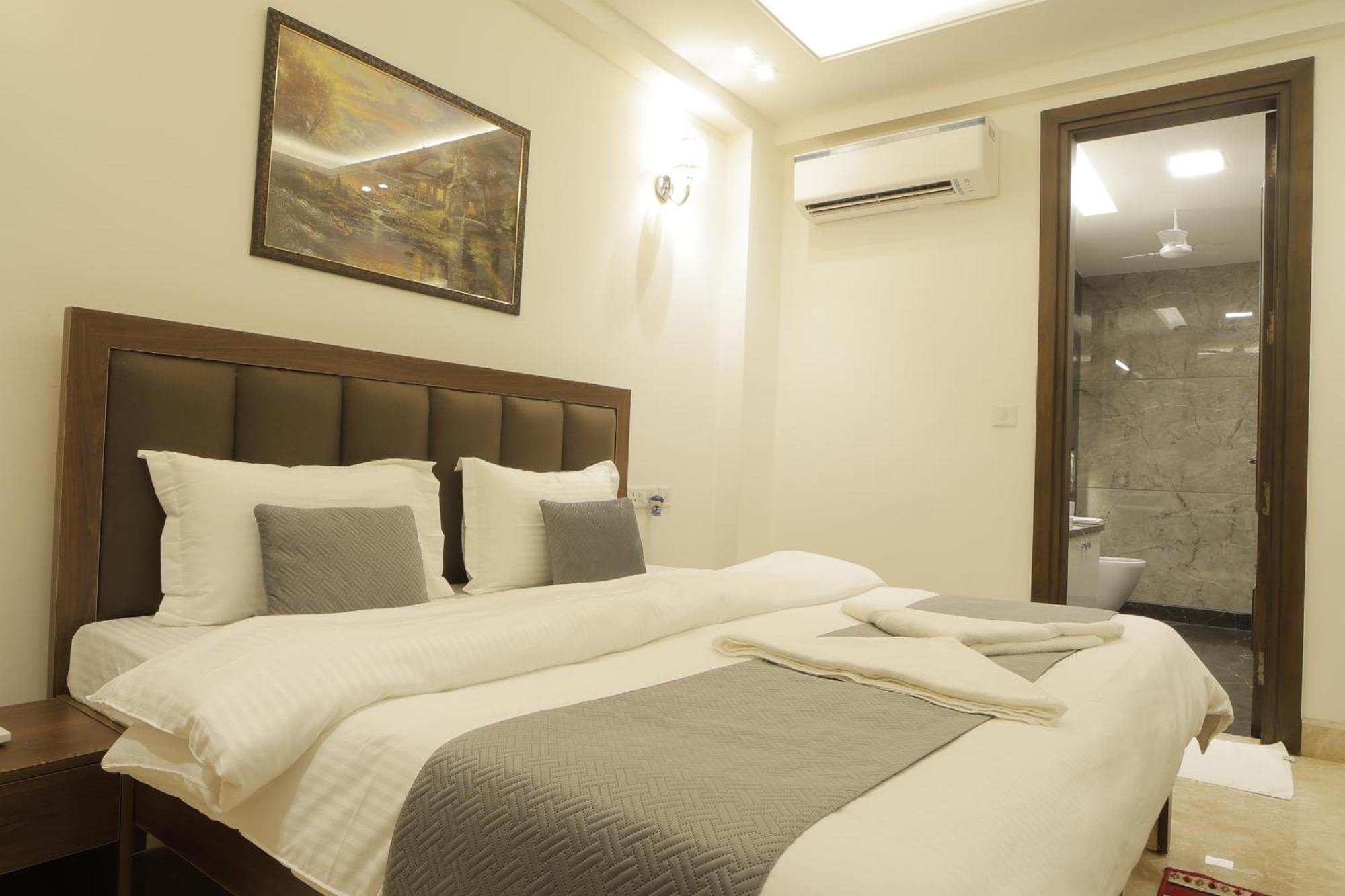 Bed and Breakfast Under My Roof Superio Nueva Delhi Exterior foto