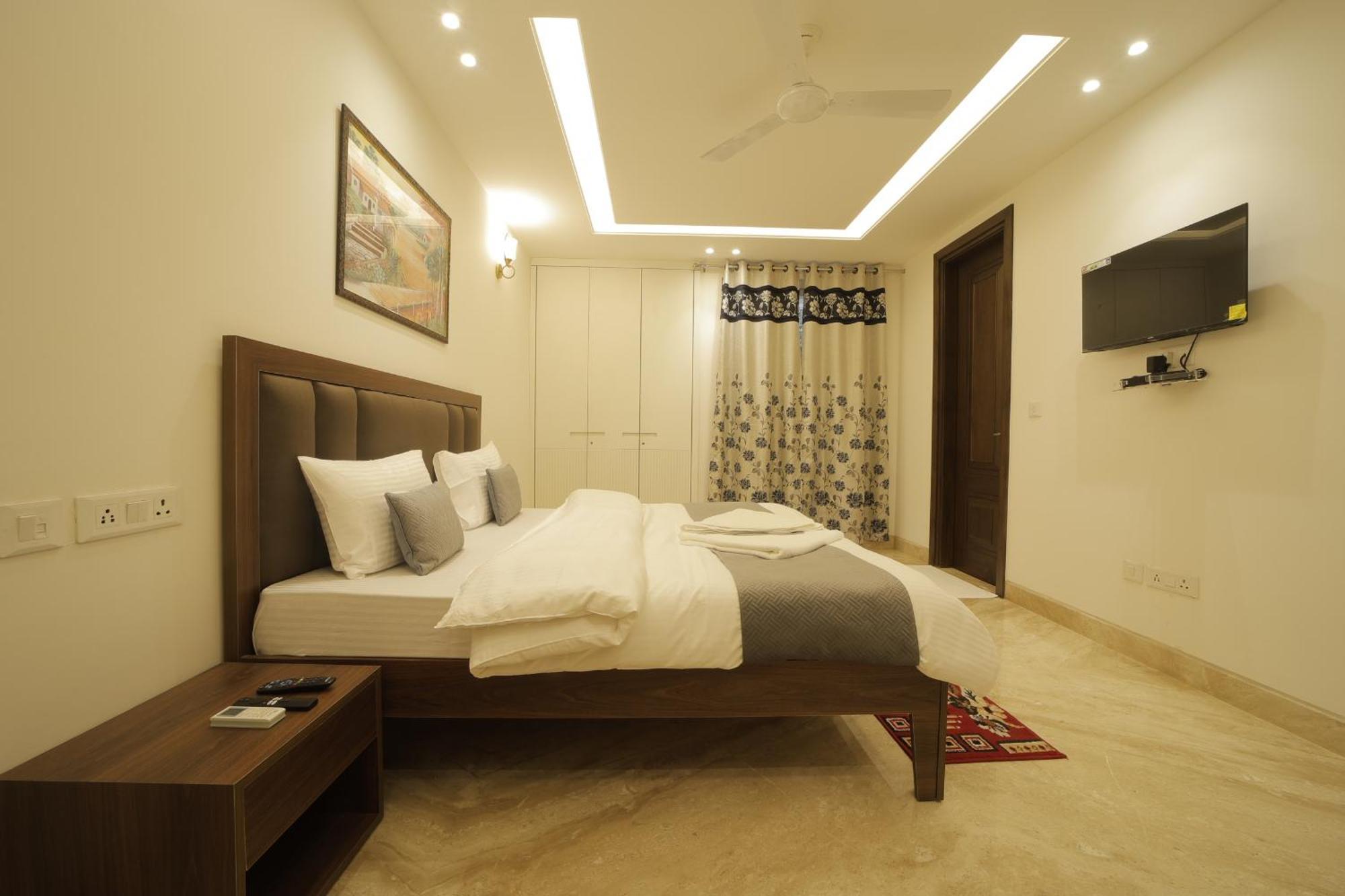 Bed and Breakfast Under My Roof Superio Nueva Delhi Exterior foto